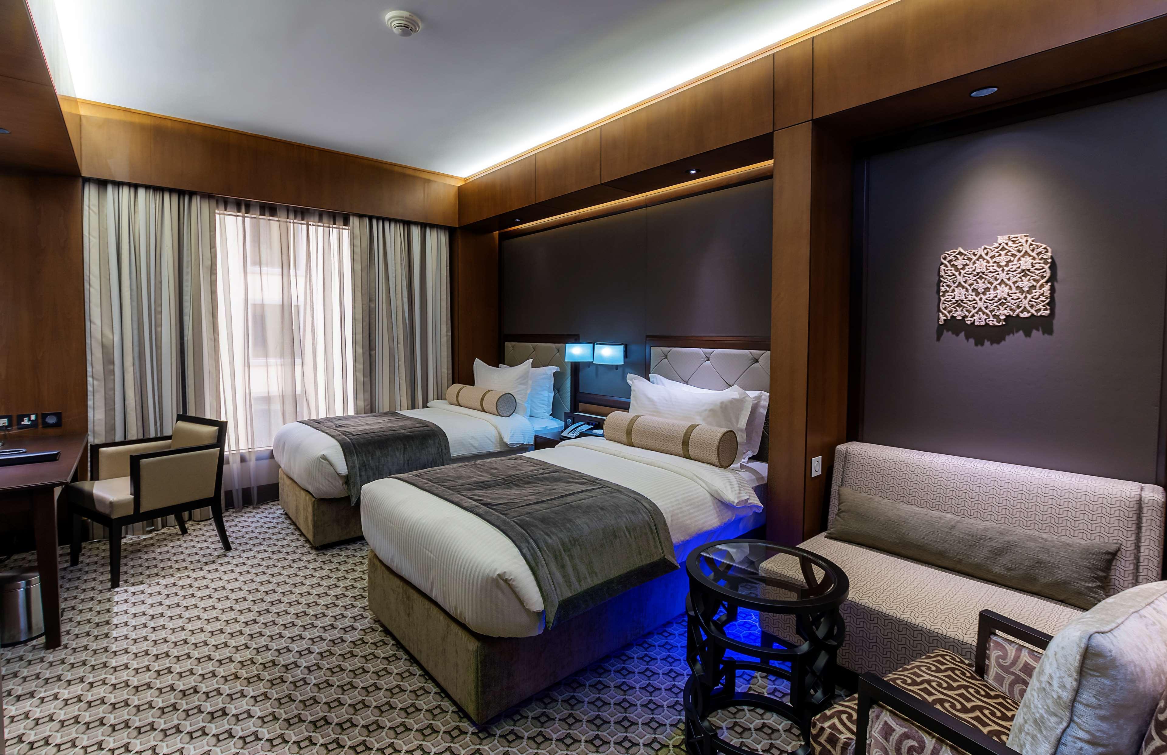 Ayla Grand Hotel Al Ain Exterior photo Deluxe Room